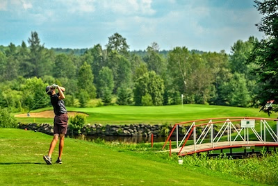 Une journée de golf mémorable à Lac-Etchemin : le parcours qui vous surprendra trou après trou