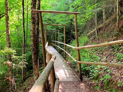 Hiking in Bellechasse: Guide to the Best Trails near Saint-Léon-de-Standon