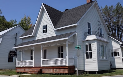 Step into local history: the Maisons Chabot and Prévost in Sainte-Claire